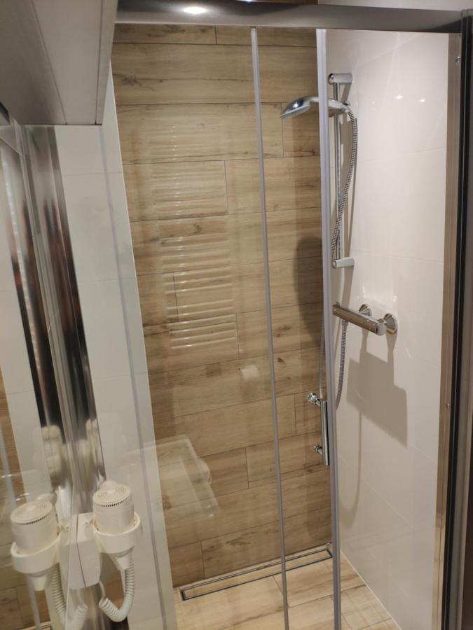 H33 Apartamenty Bytom Buitenkant foto